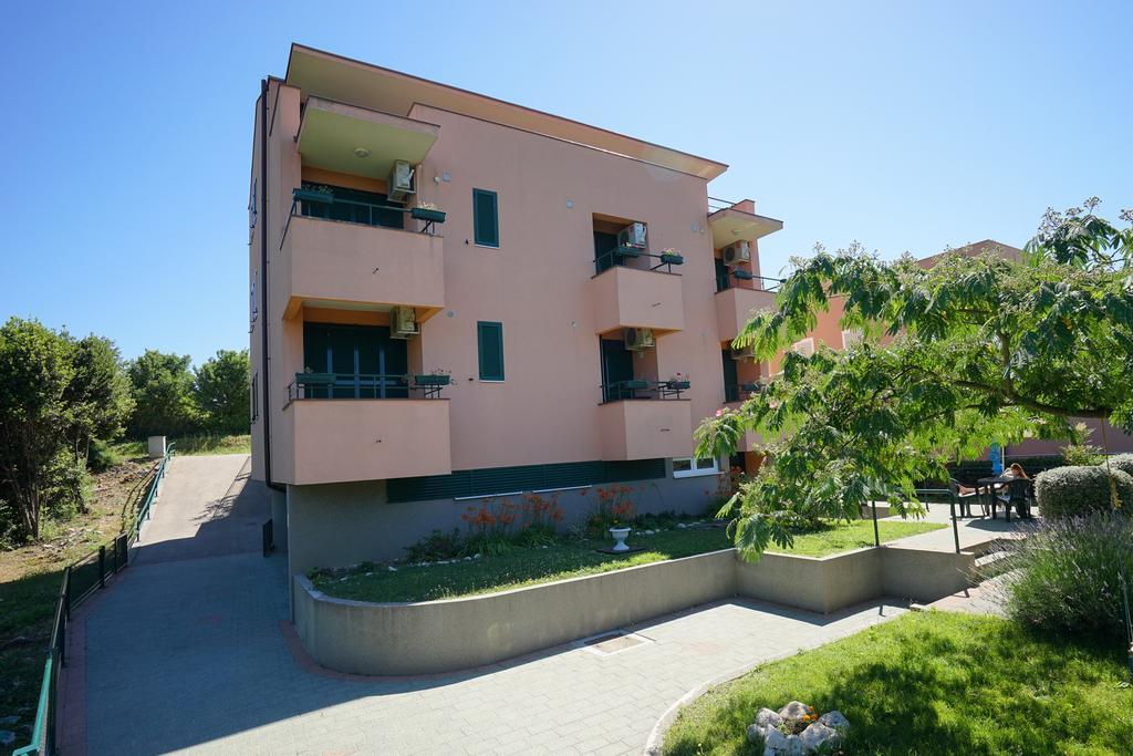 Apartments Ivan Zadar Eksteriør billede