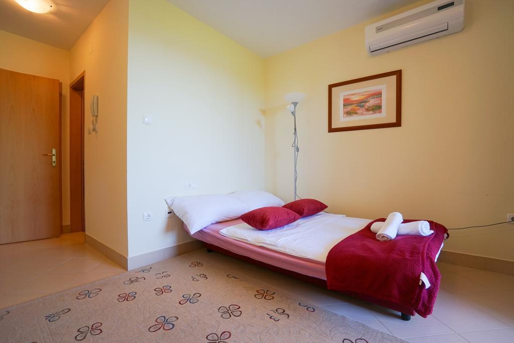 Apartments Ivan Zadar Eksteriør billede